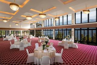 taj vavinata-dining
